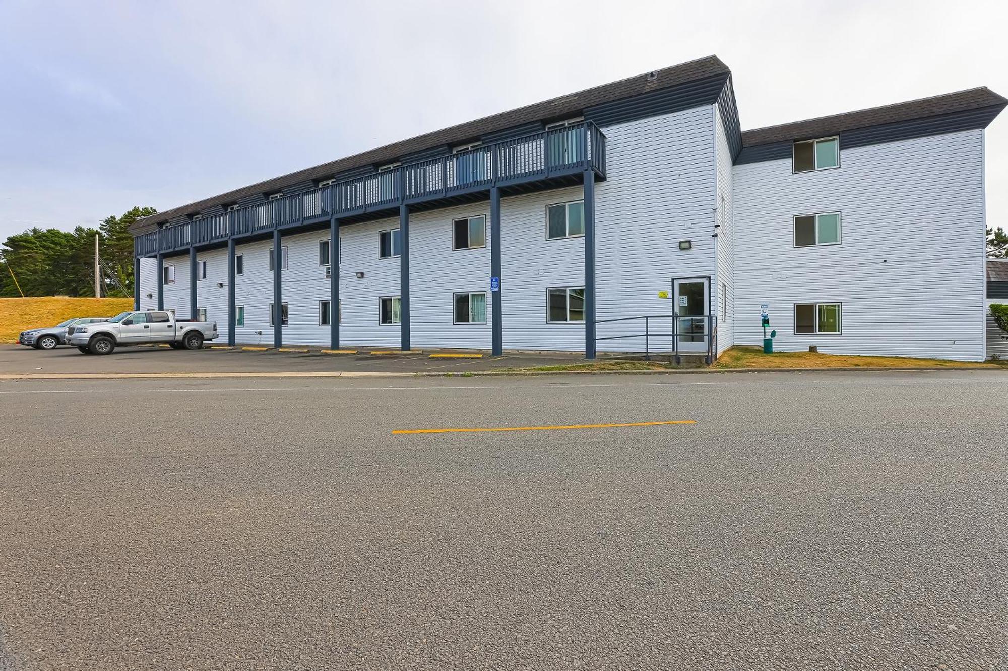 Coastal Inn By Oyo Lincoln City - Oregon Coast Hwy Exterior photo